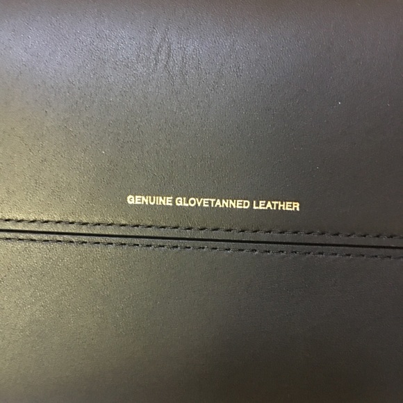 Stunning Coach Exotic Detailed Mason Color - Picture 9 of 16